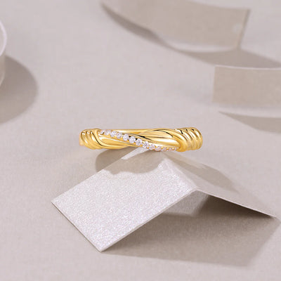 Bague Pavée en Or Vermeil 18K, et du Moissanite Torsadée