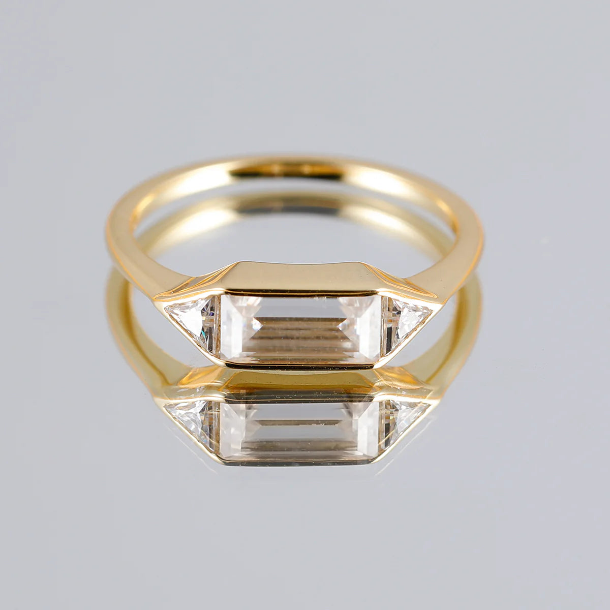 Bague en Or Vermeil 18K, 3 Pierres en Moissanite Baguette et Trillion