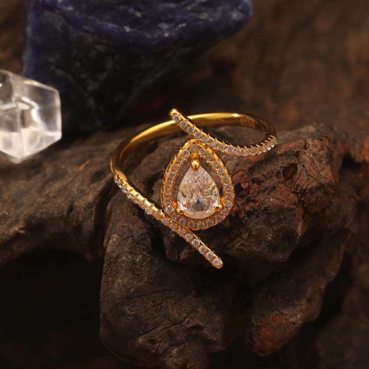 Bague Halo Moissanite Poire Zircones Cubiques Or Jaune 18K