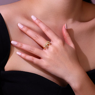 Bague Pavée en forme de Nœud en Or Vermeil 18K avec Moissanite