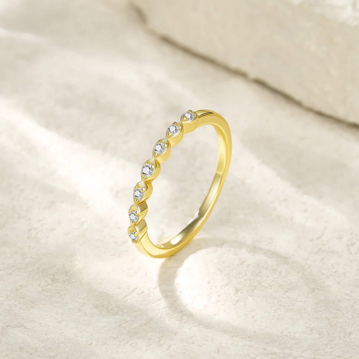 Bague 7 Pierres en Or Vermeil 18K avec Moissanite