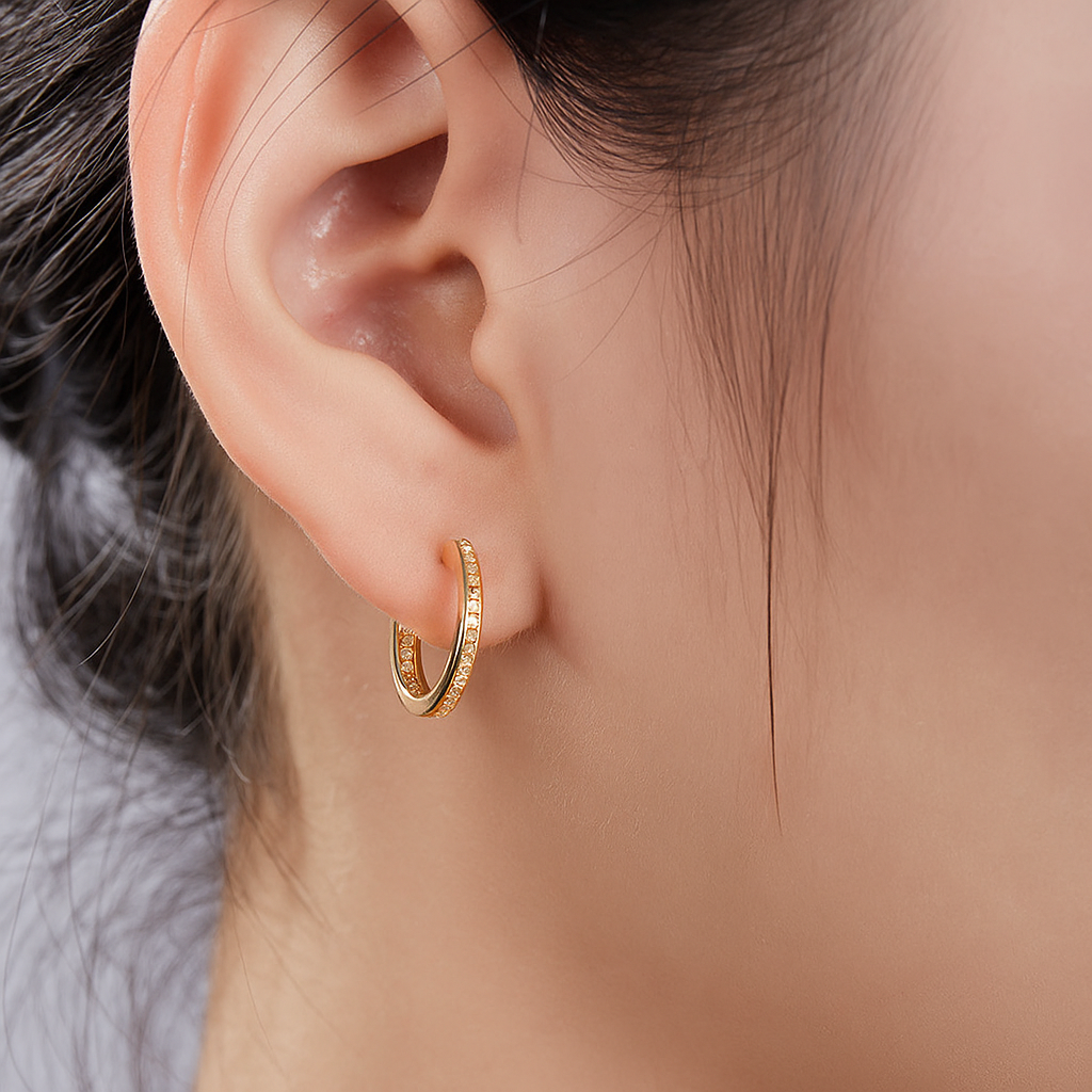 Boucles d'Oreilles Créoles en Or Vermeil 18K avec Moissanite