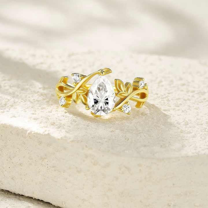 Bague solitaire en Or Vermeil 18K avec Moissanite