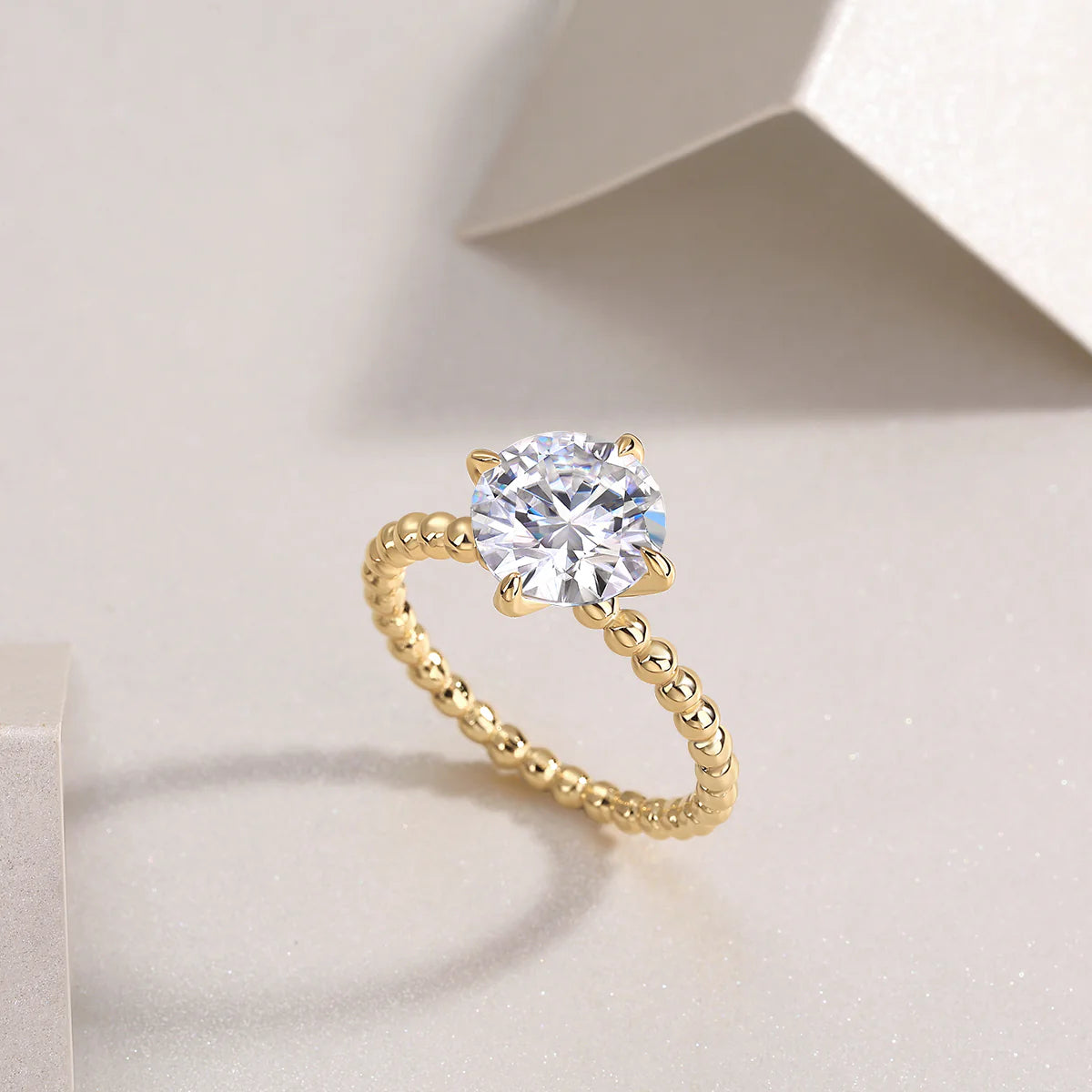 Bague Fiançailles Ronde 4 Griffes Moissanite D/VVS1 Or 18K