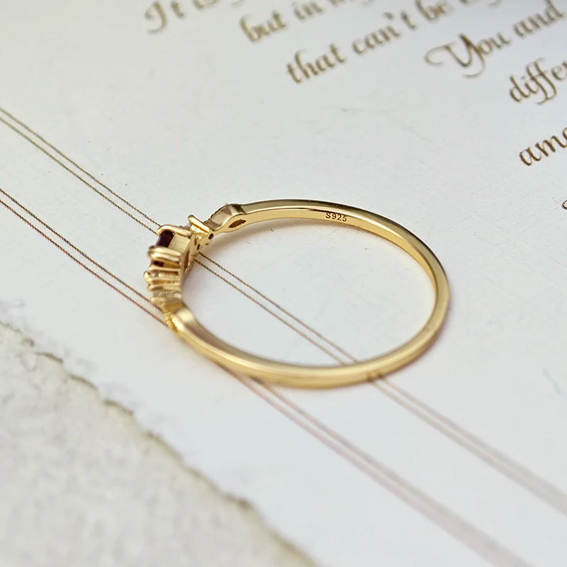 Bague Fine en Or Vermeil 18K avec Pierre Grenat