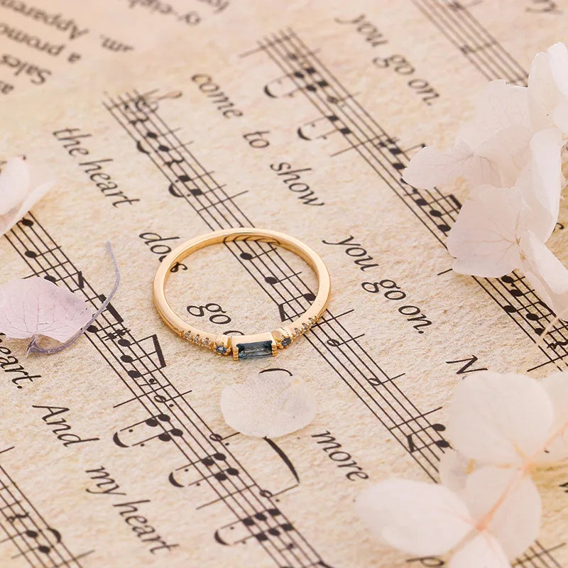 Bague en or vermeil et topaze bleue Bijoux simples et quotidiens