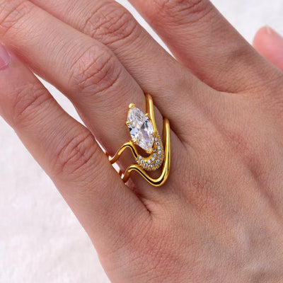 Anneau en Or Vermeil 18K enveloppant Pavé de Zircones Cubiques et Moissanite
